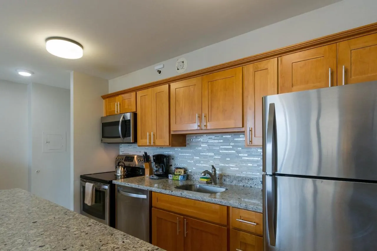 Deluxe Studio Condos Near Waikiki Beach - Free Parking & Outdoor Pool Honolulu 0*,