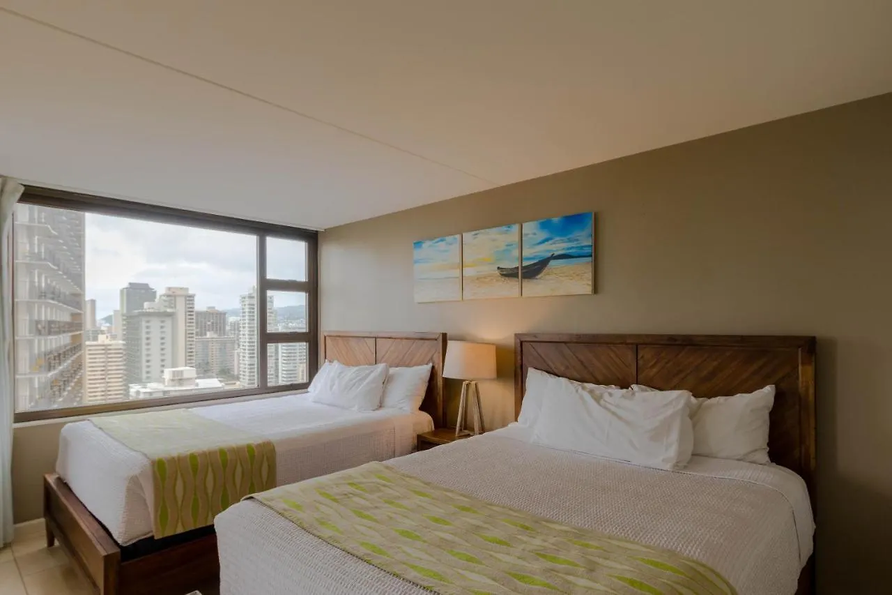 Deluxe Studio Condos Near Waikiki Beach - Free Parking & Outdoor Pool Honolulu