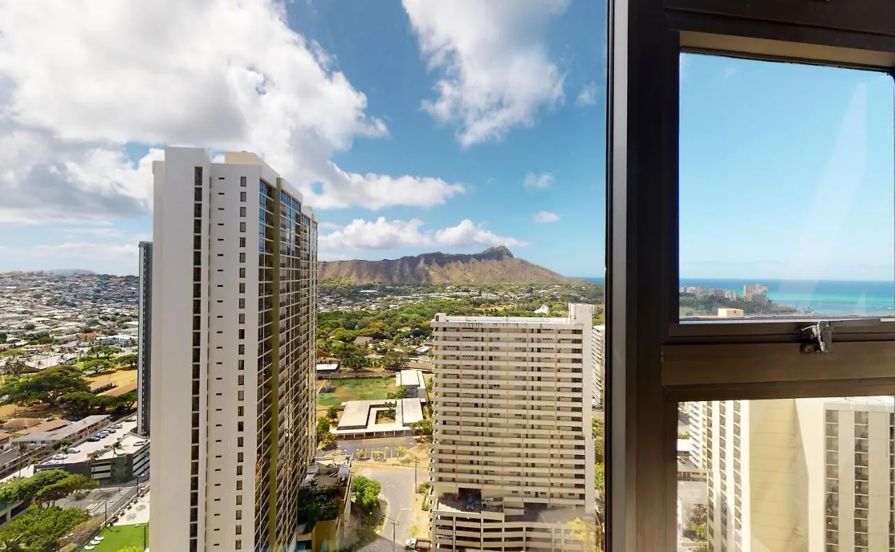 Deluxe Studio Condos Near Waikiki Beach - Free Parking & Outdoor Pool Honolulu 0*,