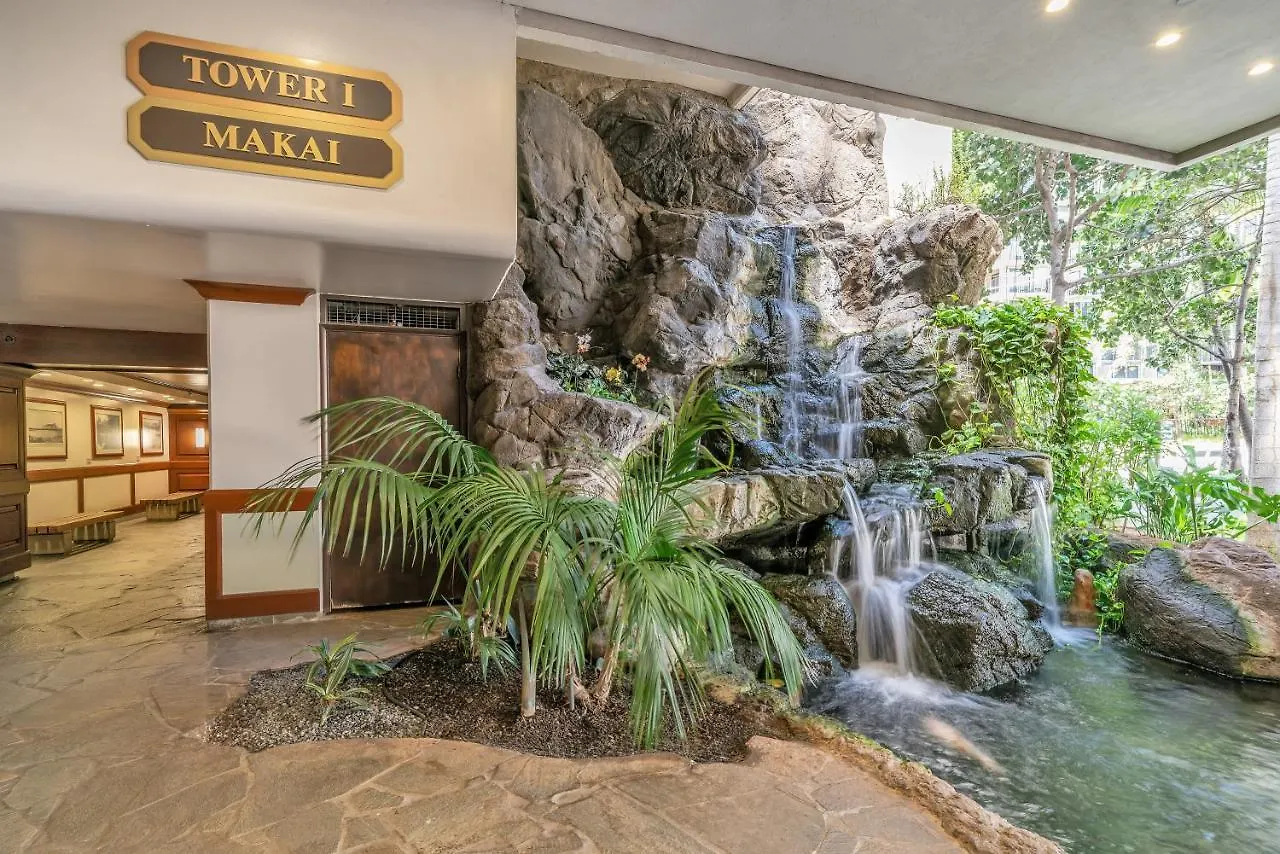 Deluxe Studio Condos Near Waikiki Beach - Free Parking & Outdoor Pool Honolulu 0*,  USA