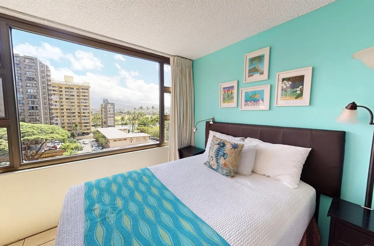 Deluxe Studio Condos Near Waikiki Beach - Free Parking & Outdoor Pool 檀香山