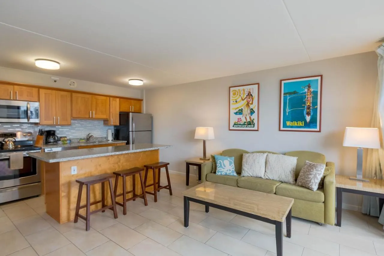 Deluxe Studio Condos Near Waikiki Beach - Free Parking & Outdoor Pool Honolulu Apartmán