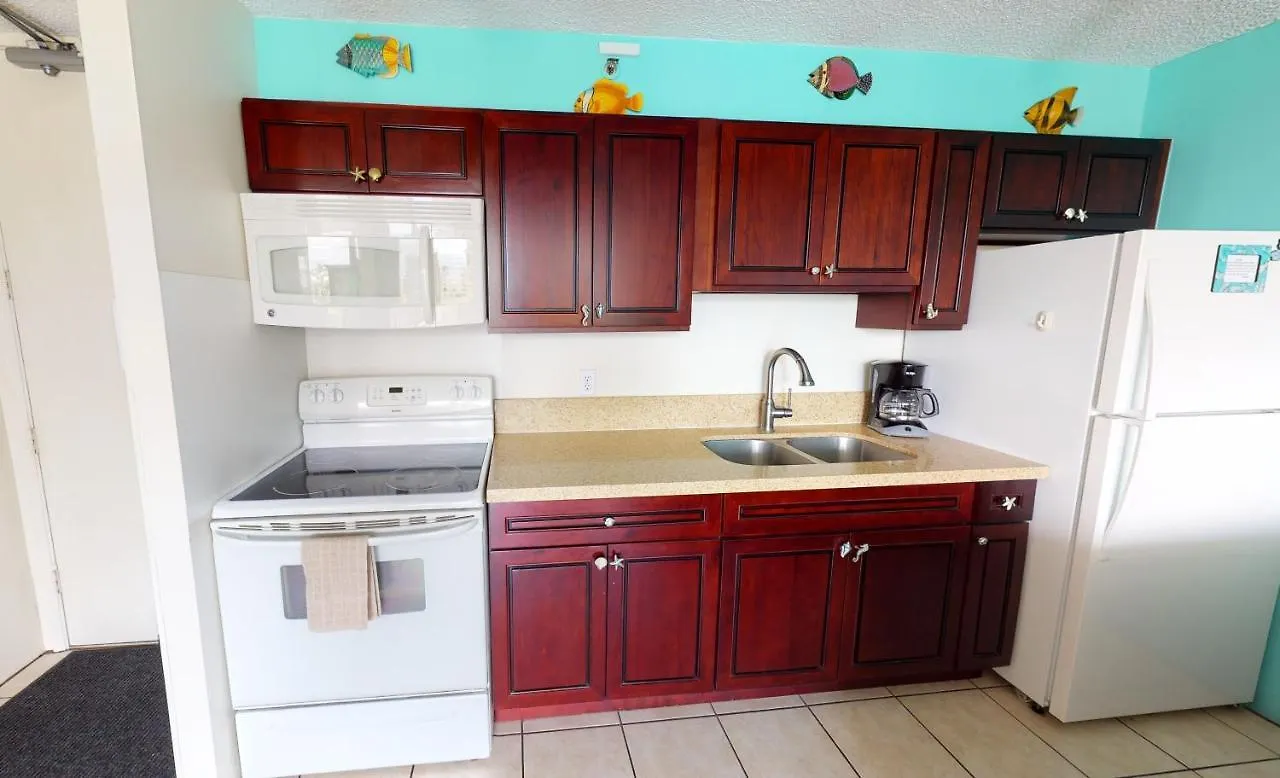 Deluxe Studio Condos Near Waikiki Beach - Free Parking & Outdoor Pool Honolulu Apartmán