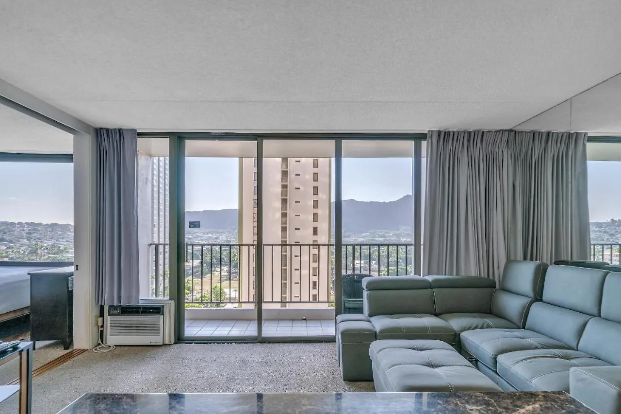 Deluxe Studio Condos Near Waikiki Beach - Free Parking & Outdoor Pool Honolulu Apartmán
